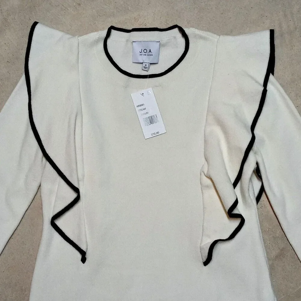 *READ* J.O.A Antholropologie Just One Answer Cream Ruffled Knit Sweater MEDIUM
